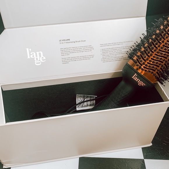 2-in-1 Volumizing Brush Dryer - Picture 3 of 3